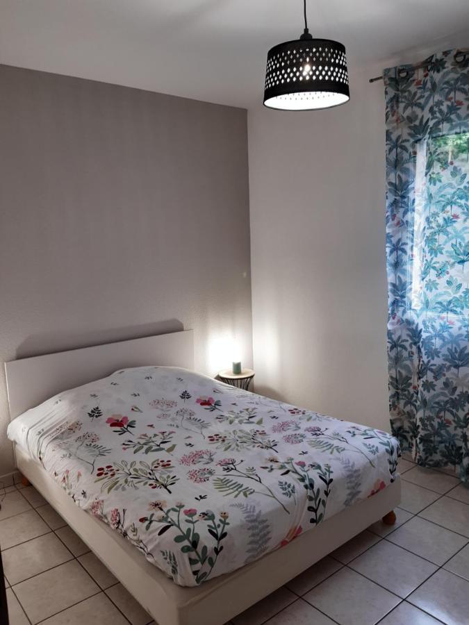 Charmante Maison A Payzac Εξωτερικό φωτογραφία